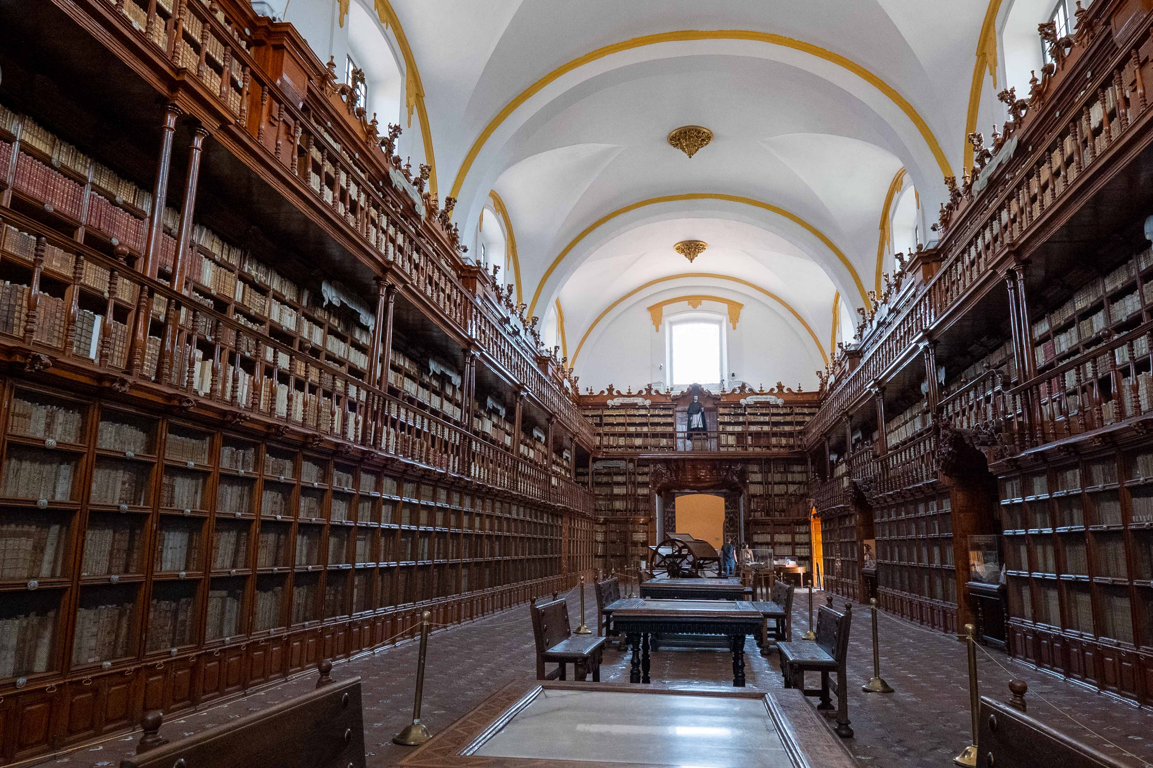 Biblioteca Palafoxiana puebla mexico