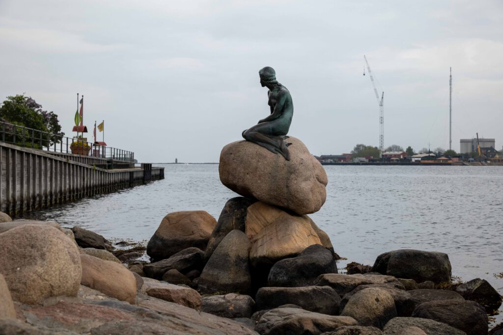 Copenhagen statue little mermaid