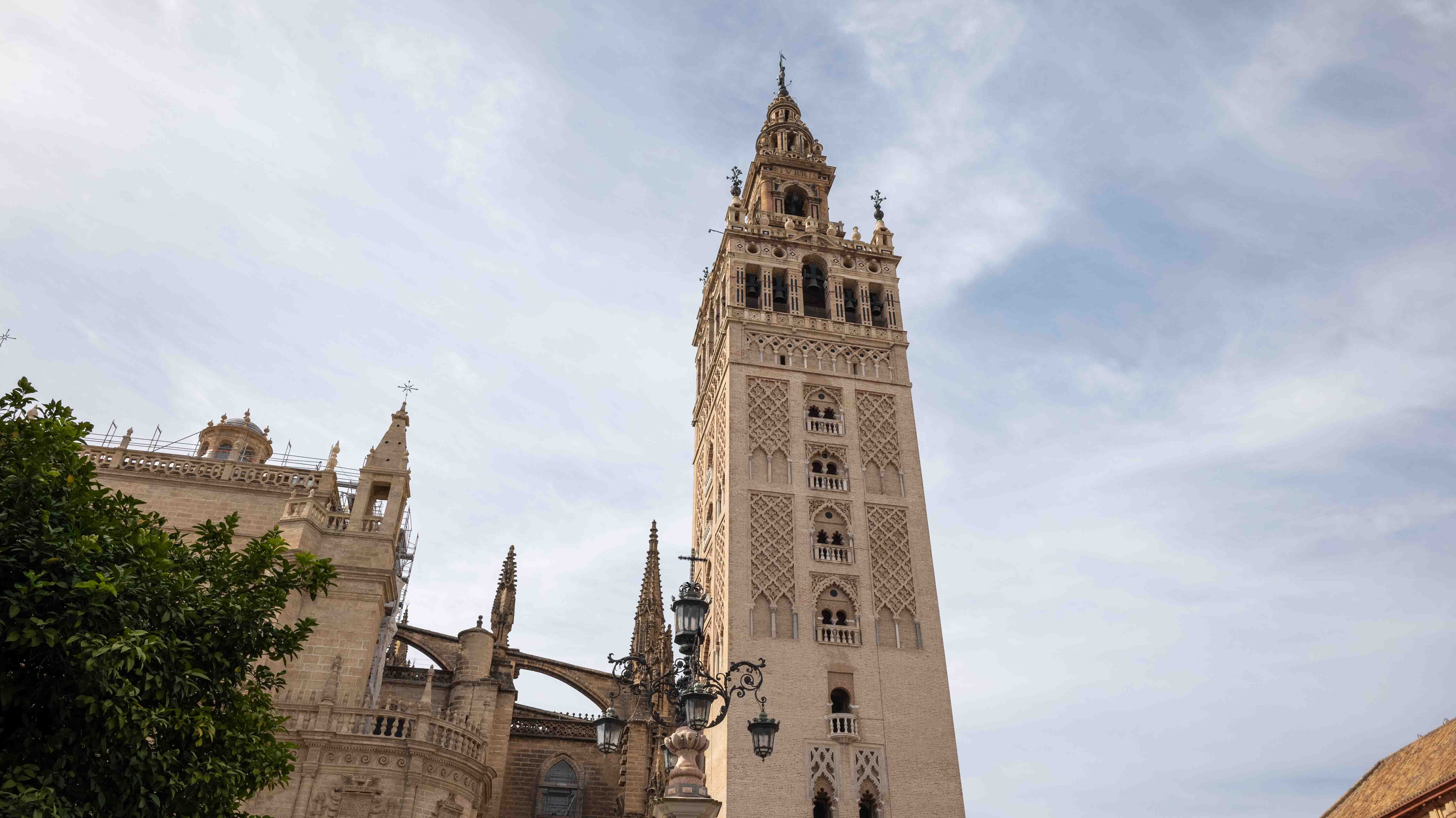 seville-giralda-tower