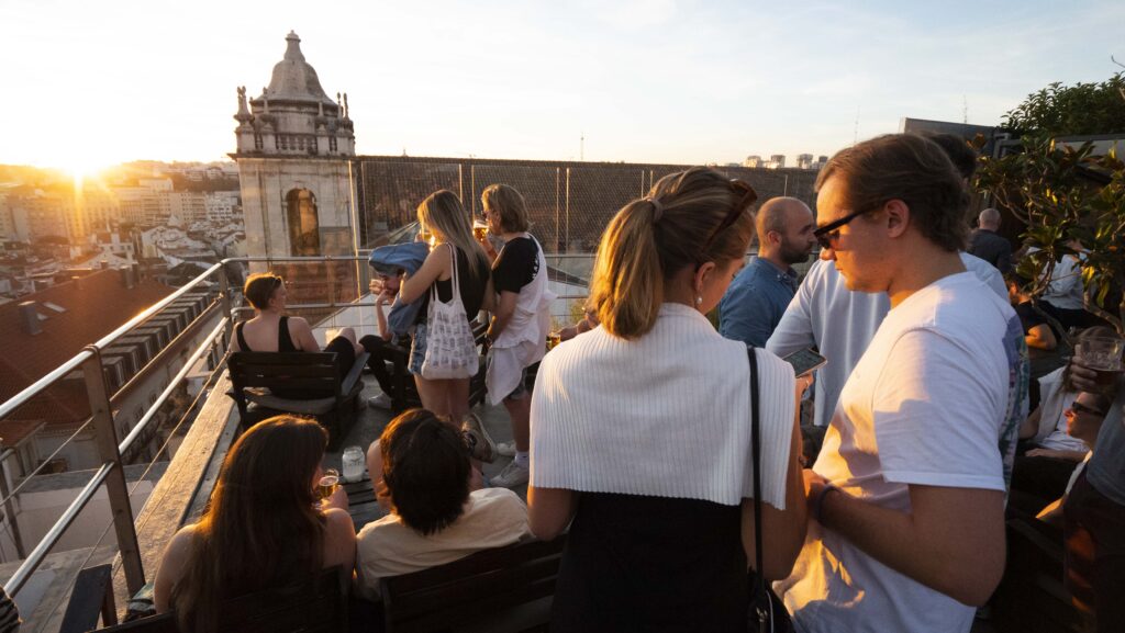 lisbon-travel-rooftopbar