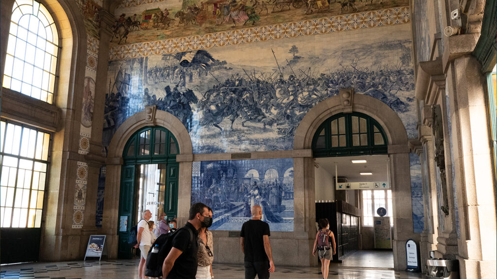 Sao Bento Station - Porto Portugal