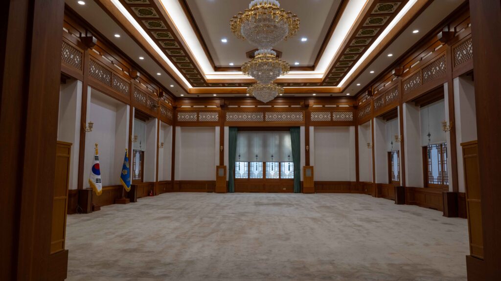 blue-house-inside