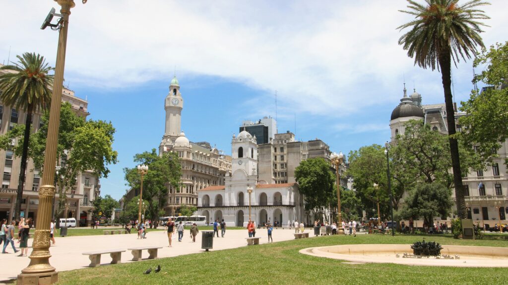 buenos-aires-plaza-de-mayo