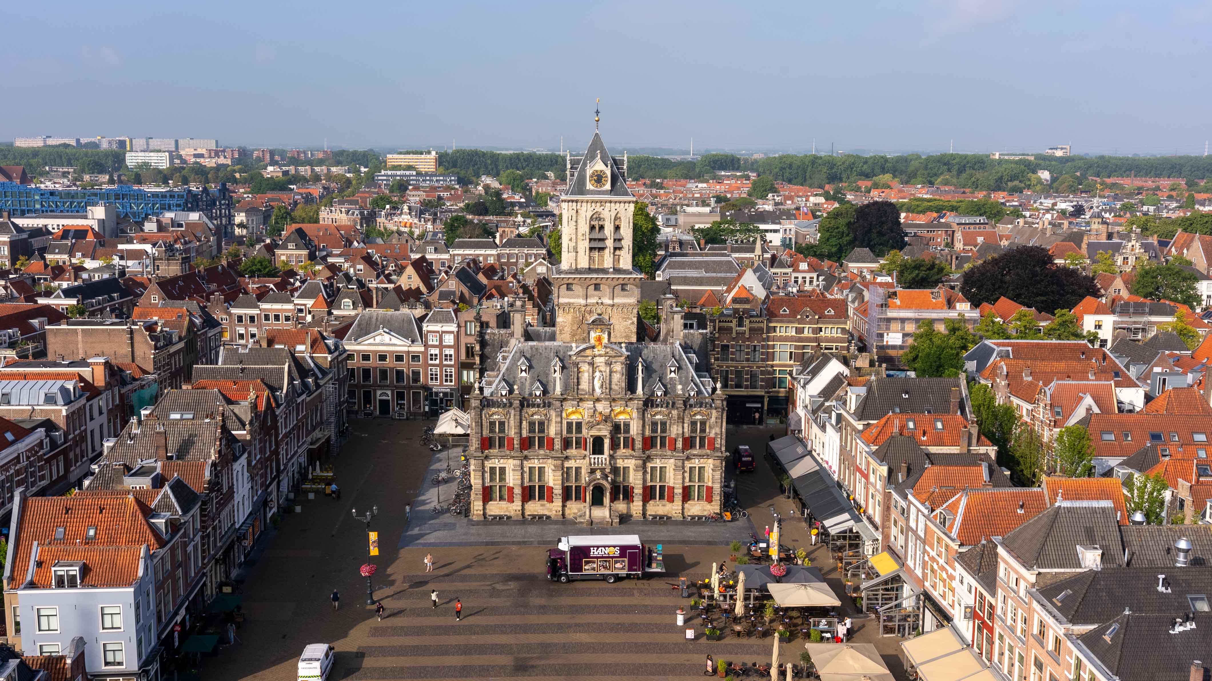 city-hall-delft-outside
